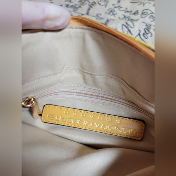 Gently used Sondra Roberts Squared yellow hand bag tortoise chain gold - Picture 14 of 16